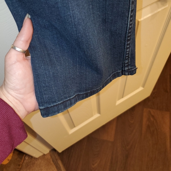 Calvin Klein Jeans 🌞 - Picture 2 of 6